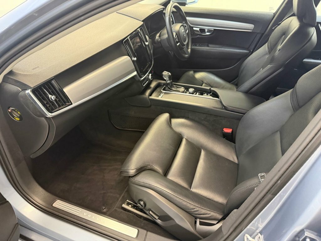Volvo S90 T4 Momentum Plus Geartronic S Grey #46