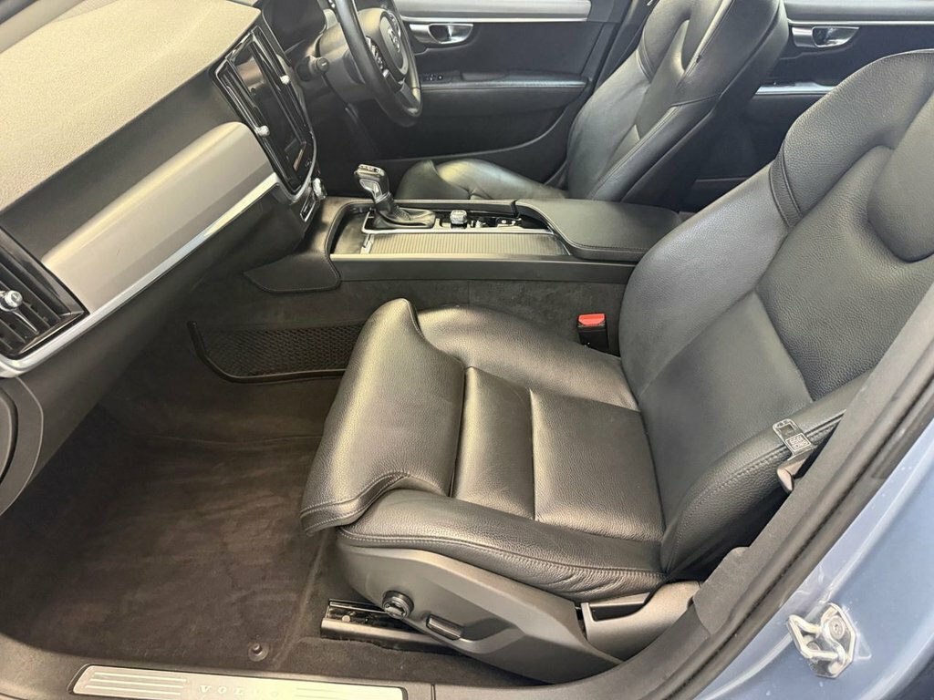 Volvo S90 T4 Momentum Plus Geartronic S Grey #17