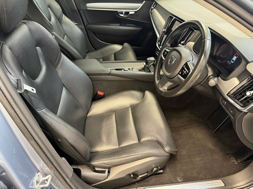 Volvo S90 T4 Momentum Plus Geartronic S Grey #28