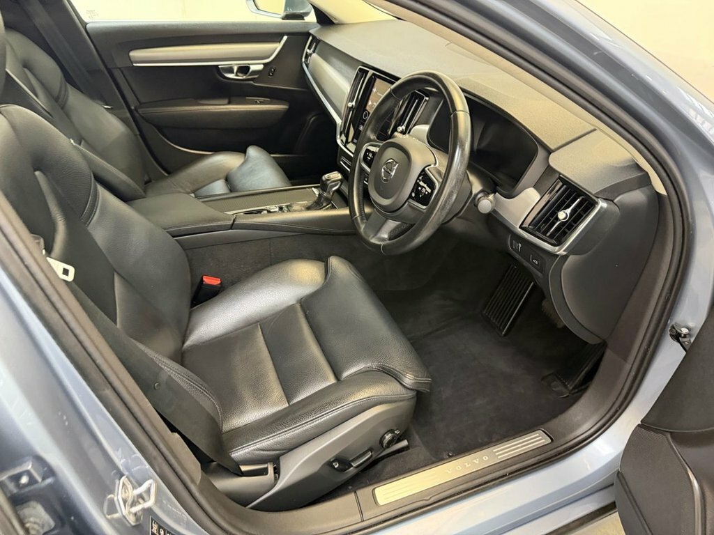 Volvo S90 T4 Momentum Plus Geartronic S Grey #32