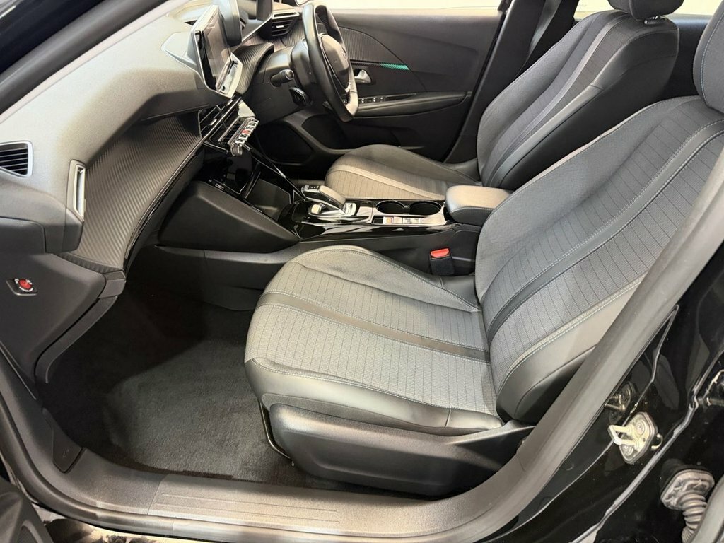 Peugeot e-208 50Kwh Allure Black #50