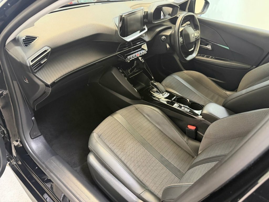 Peugeot e-208 50Kwh Allure Black #17