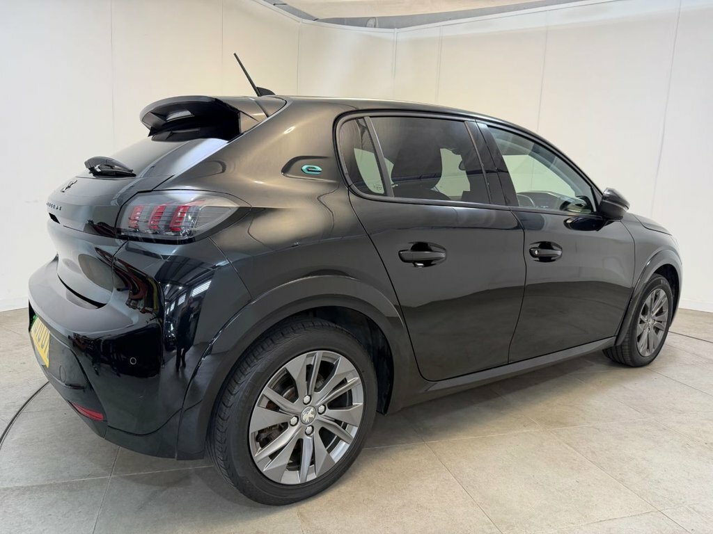 Peugeot e-208 50Kwh Allure Black #43