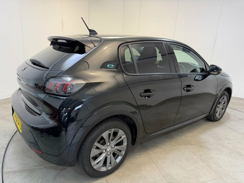 Peugeot e-208 50Kwh Allure Black #12