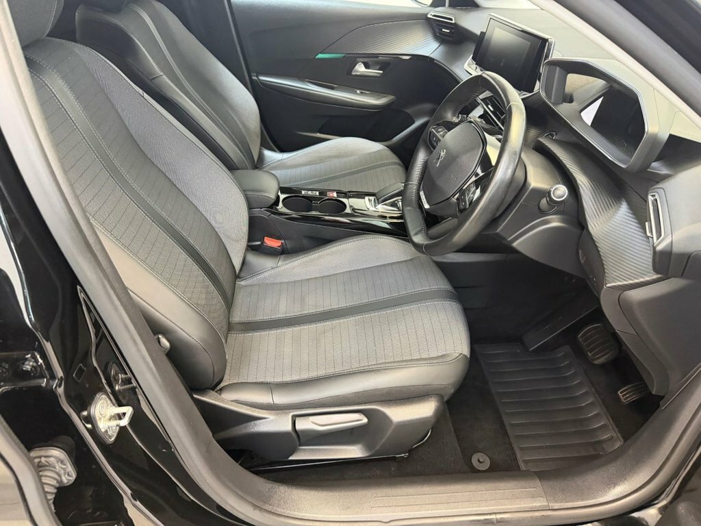 Peugeot e-208 50Kwh Allure Black #13