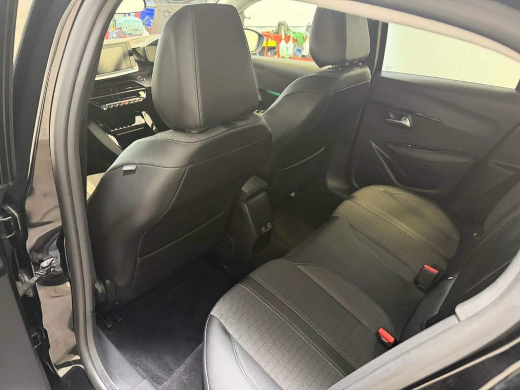 Peugeot e-208 50Kwh Allure Black #20