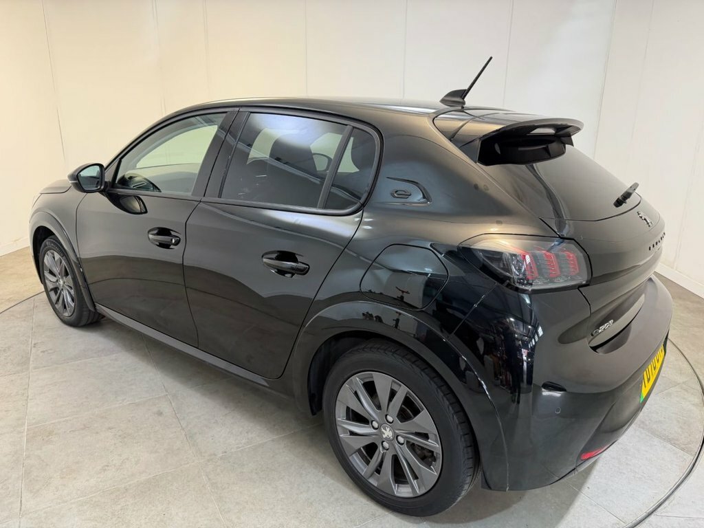 Peugeot e-208 50Kwh Allure Black #27
