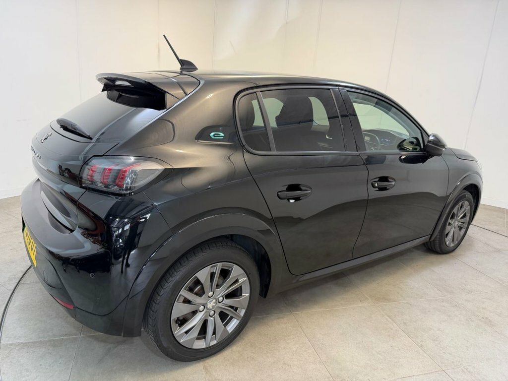 Peugeot e-208 50Kwh Allure Black #44