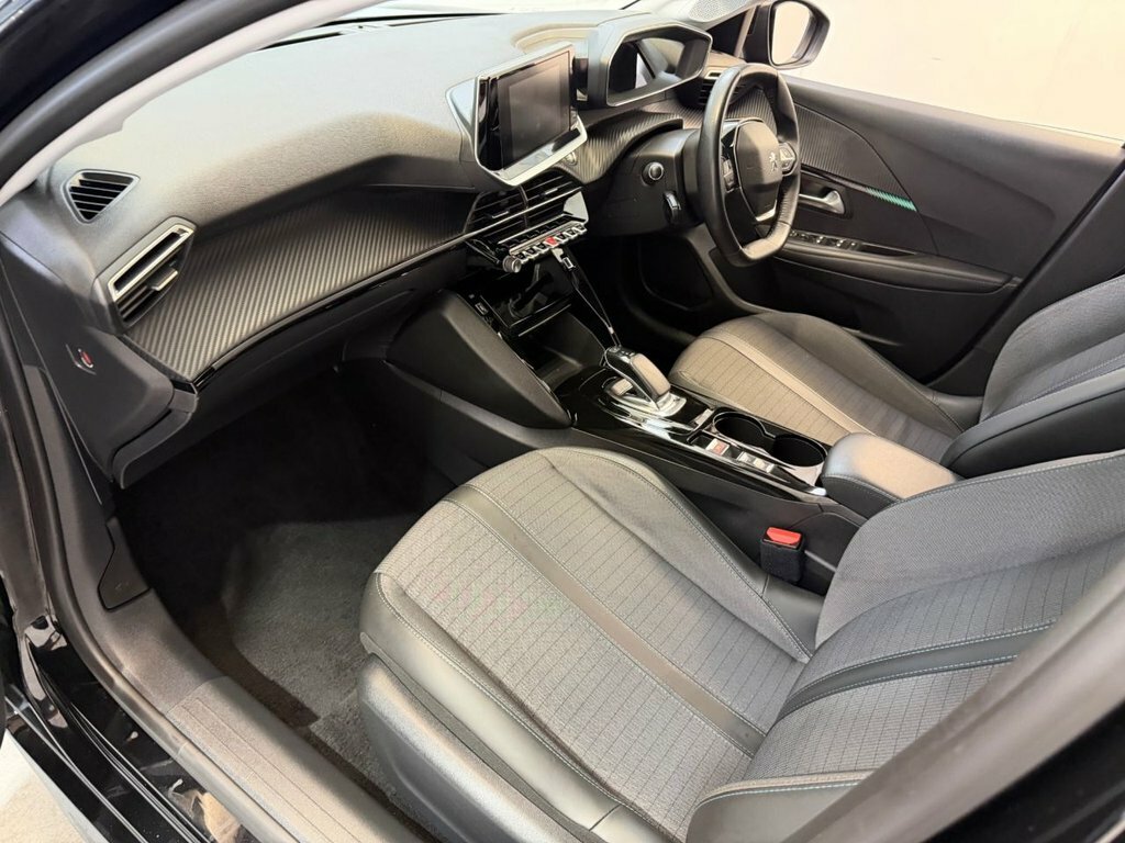 Peugeot e-208 50Kwh Allure Black #48