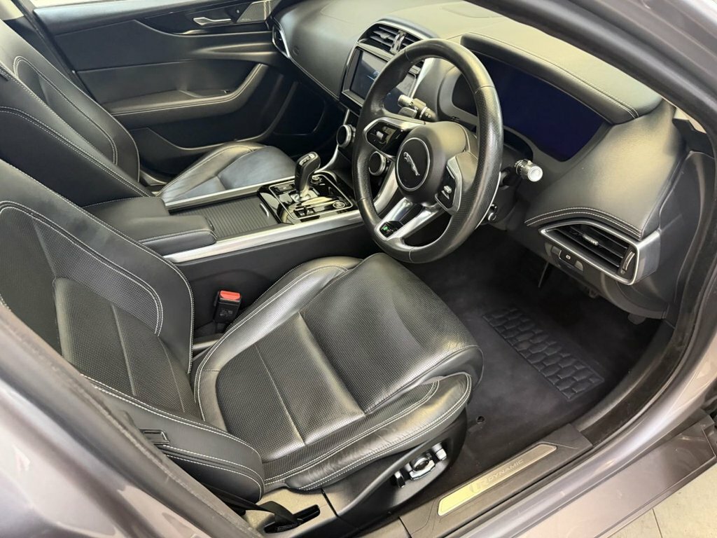 Jaguar XE Saloon 2.0 P250i R-dynamic S Euro 6 Ss Silver #14