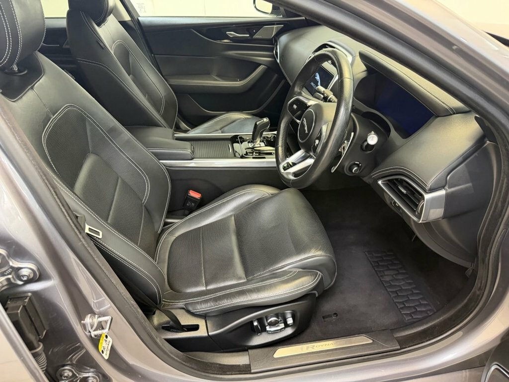 Jaguar XE Saloon 2.0 P250i R-dynamic S Euro 6 Ss Silver #13