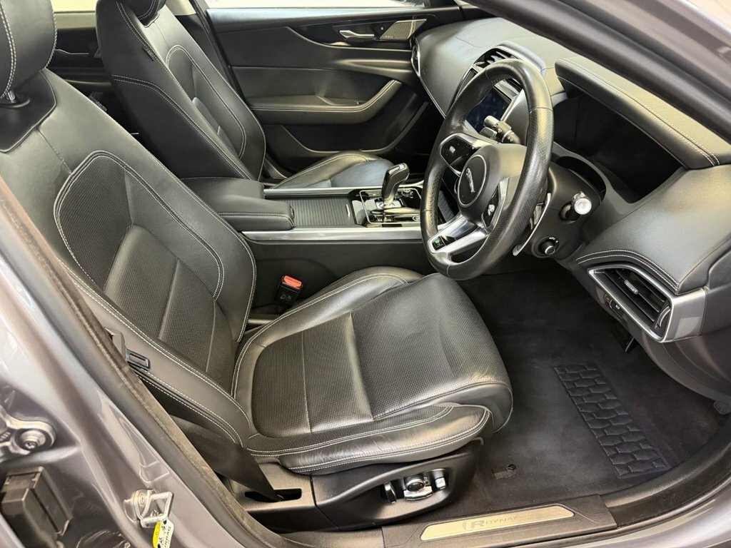 Jaguar XE Saloon 2.0 P250i R-dynamic S Euro 6 Ss Silver #35