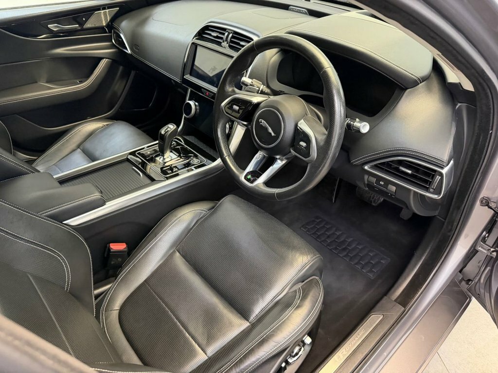 Jaguar XE Saloon 2.0 P250i R-dynamic S Euro 6 Ss Silver #36