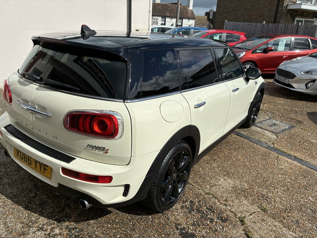 Mini Clubman Cooper Red #16