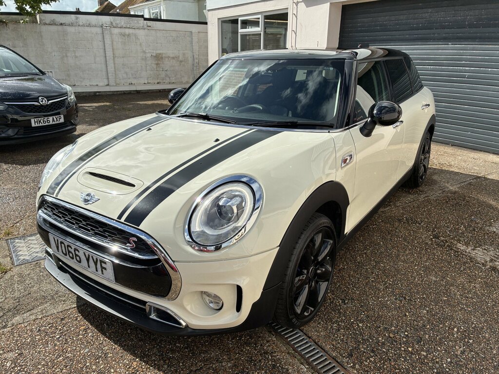 Mini Clubman Cooper Red #8