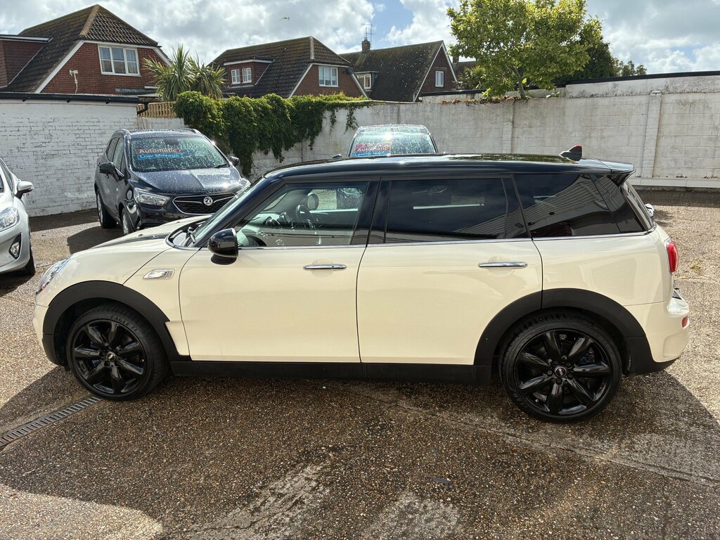 Mini Clubman Cooper Red #20