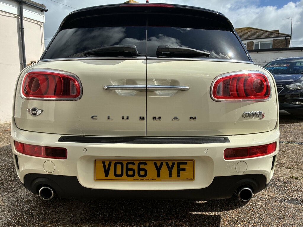 Mini Clubman Cooper Red #18