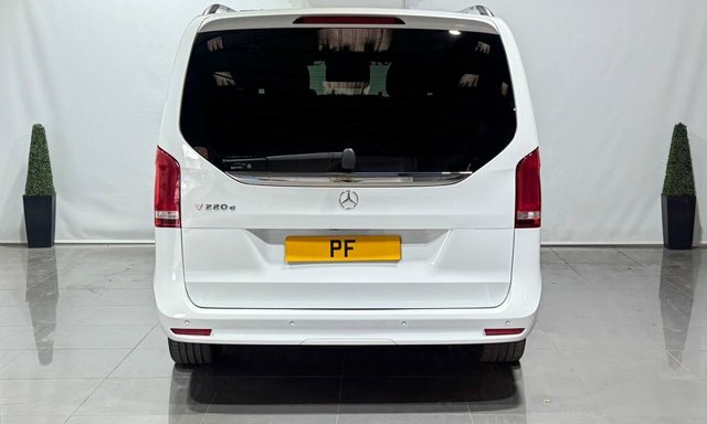 Mercedes-Benz V Class 220 2.2L White #5