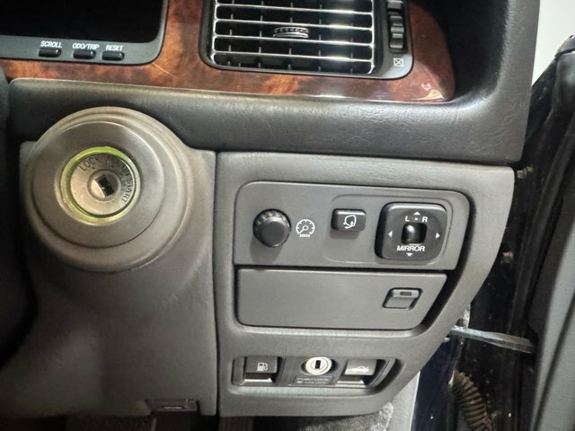 Toyota 1.8 Hybrid Gr Sport Cvt Red #21