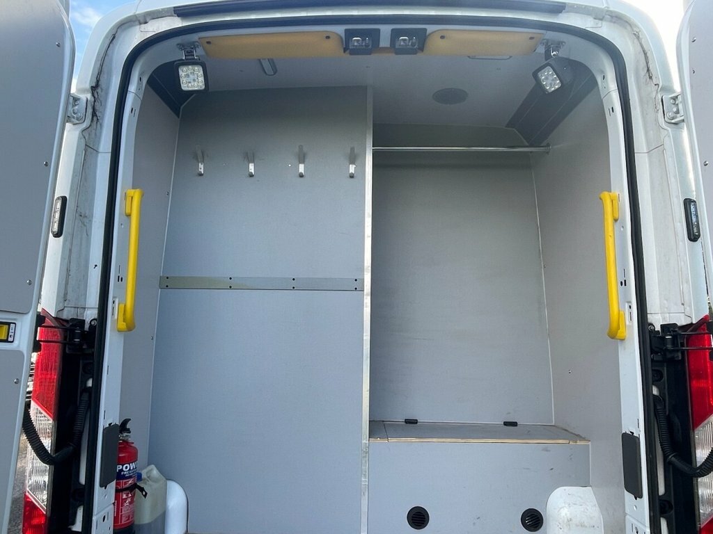 Ford Transit Custom 2L Leader BJ72UXB White #5