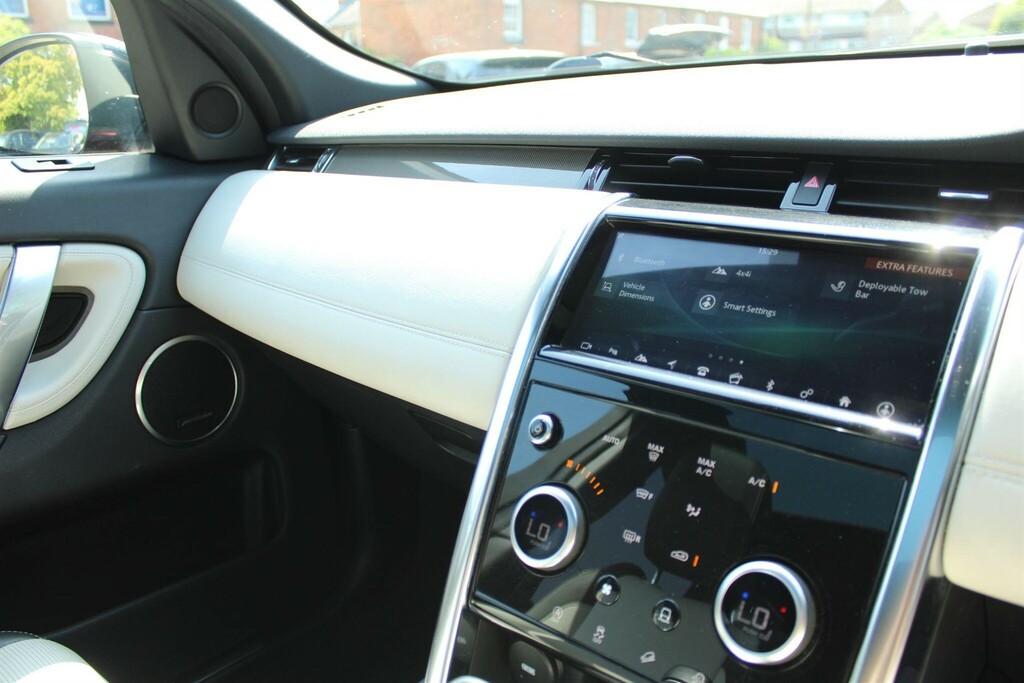 Land Rover Discovery Sport R-dynamic Se Red #24