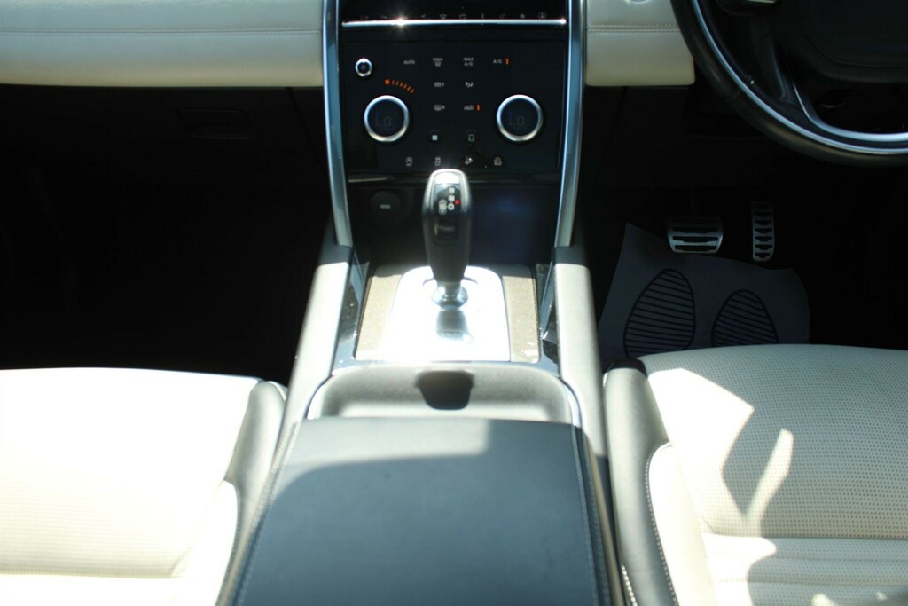 Land Rover Discovery Sport R-dynamic Se Red #31