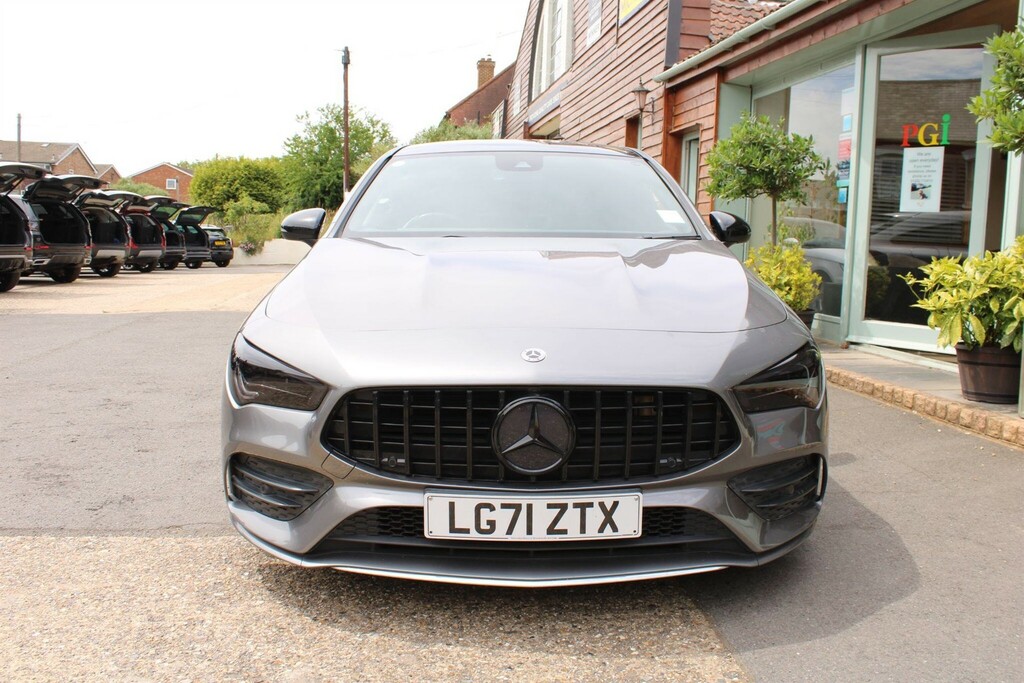 Mercedes-Benz CLA Class 1.3 Amg Line Premium Plus 2 Shooting Brake 7G-dc  #3