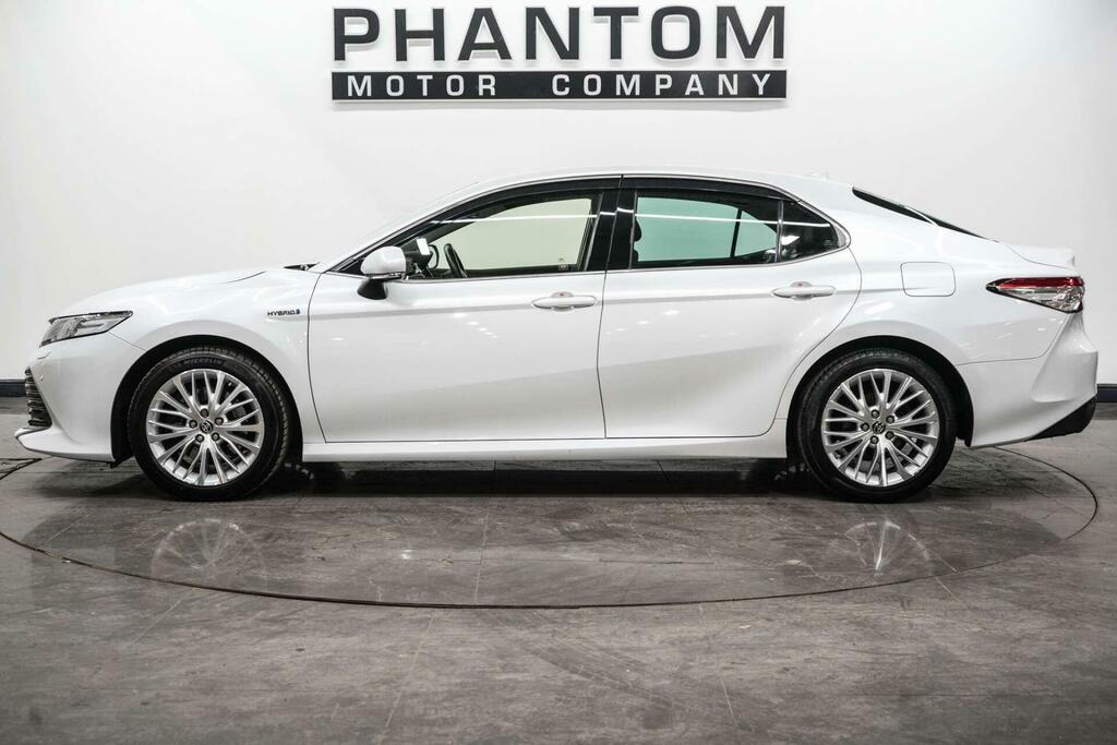 Toyota Camry 2.5 Vvt-h Excel Cvt Euro 6 Ss White #3