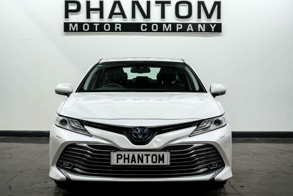 Toyota Camry 2.5 Vvt-h Excel Cvt Euro 6 Ss White #2