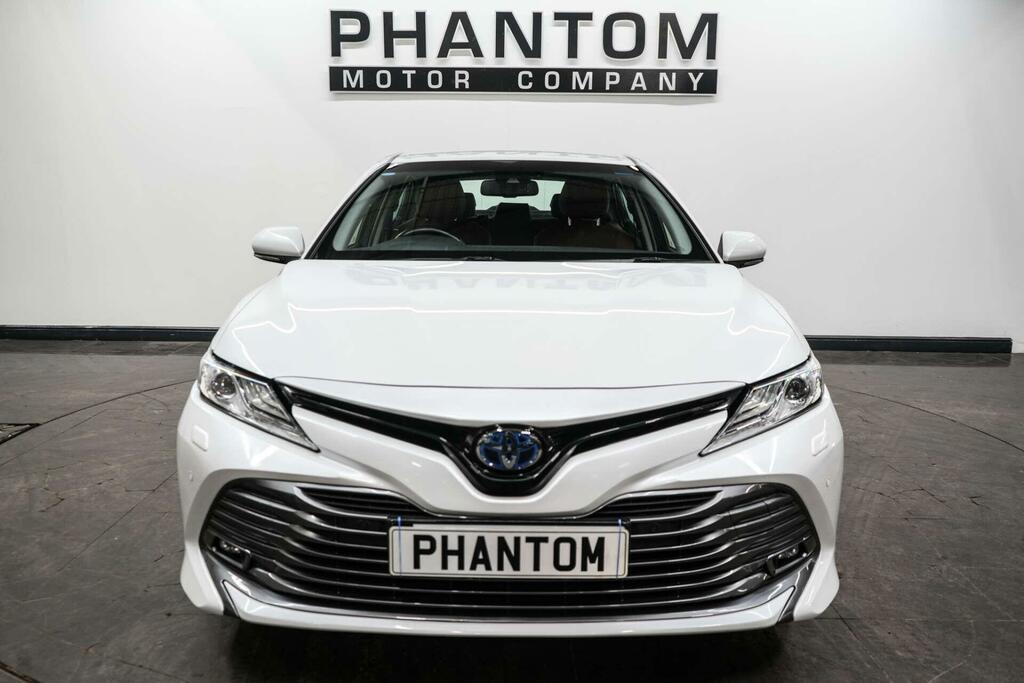 Toyota Camry 2.5 Vvt-h Excel Cvt Euro 6 Ss White #5