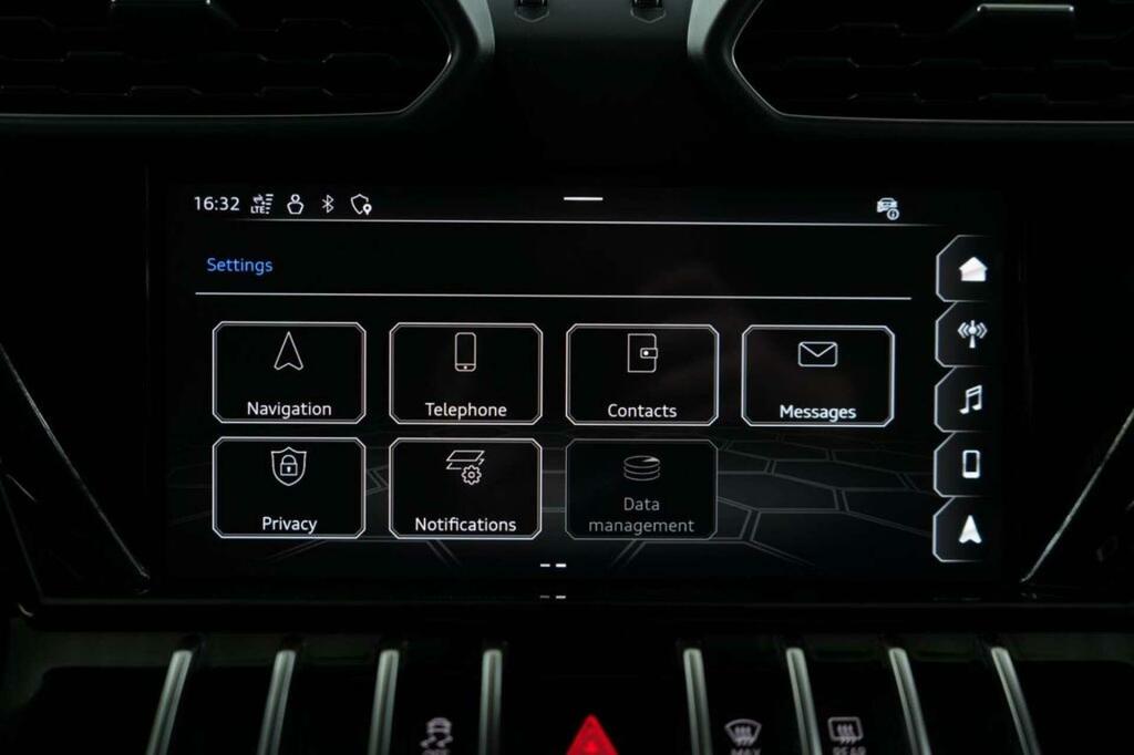 Lamborghini Urus  Black #24