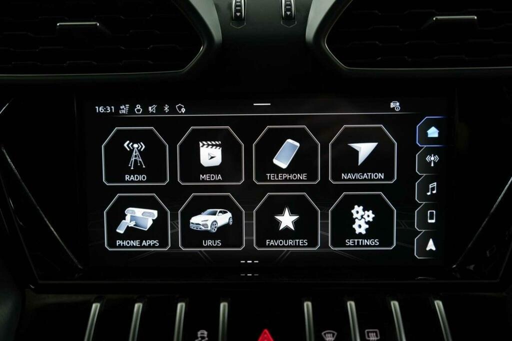 Lamborghini Urus  Black #31