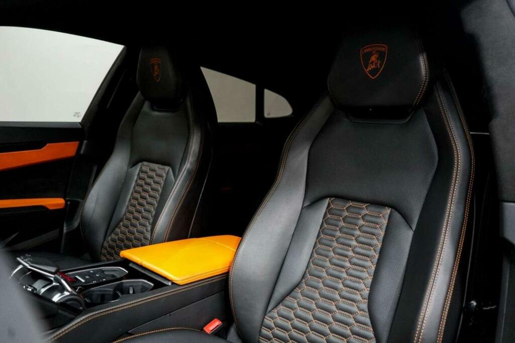 Lamborghini Urus  Black #10