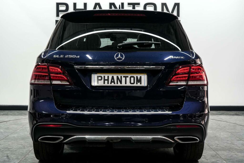 Mercedes-Benz GLE Class Amg Line Blue #4