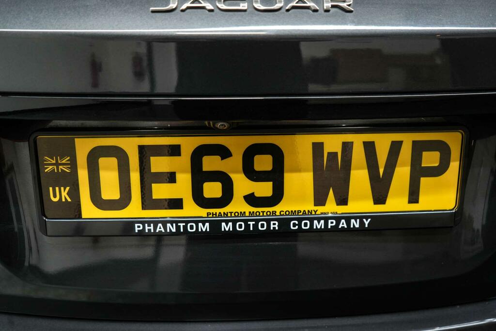 Jaguar XF 2.0D 180 Chequered Flag  #44