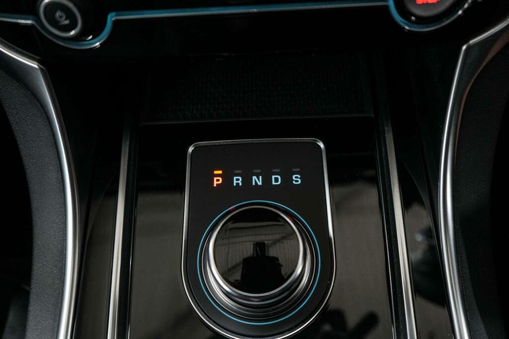 Jaguar XF 2.0D 180 Chequered Flag  #25