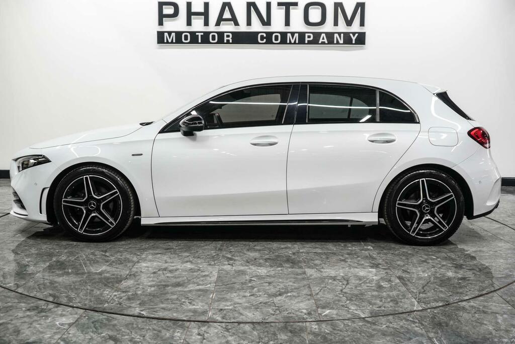 Mercedes-Benz A Class 1.3 A180 Amg Line Edition Executive 7G-dct Euro White #3