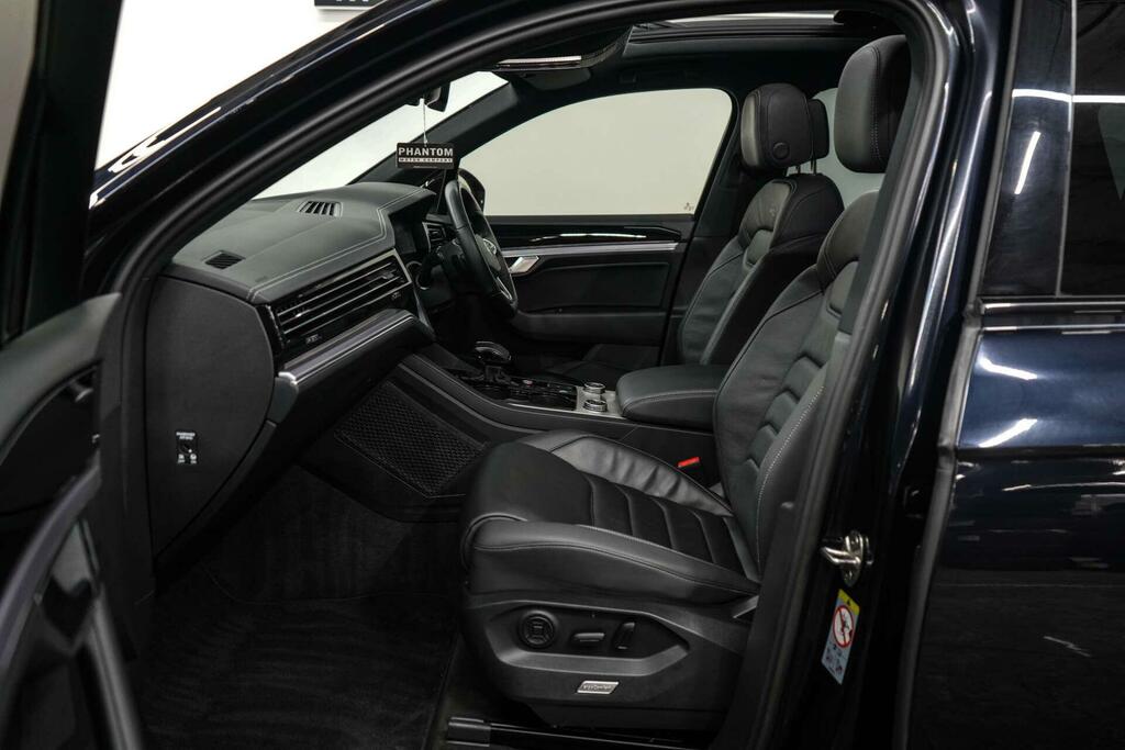 Volkswagen Touareg 3L Black Edition Black #19