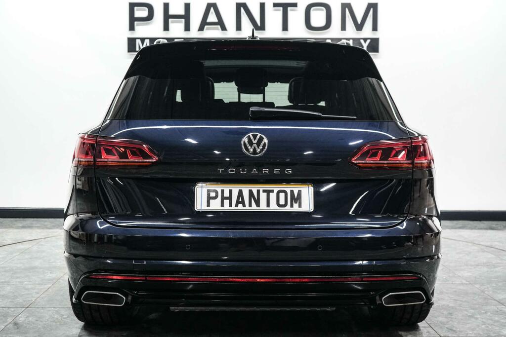 Volkswagen Touareg Black Edition Blue #4