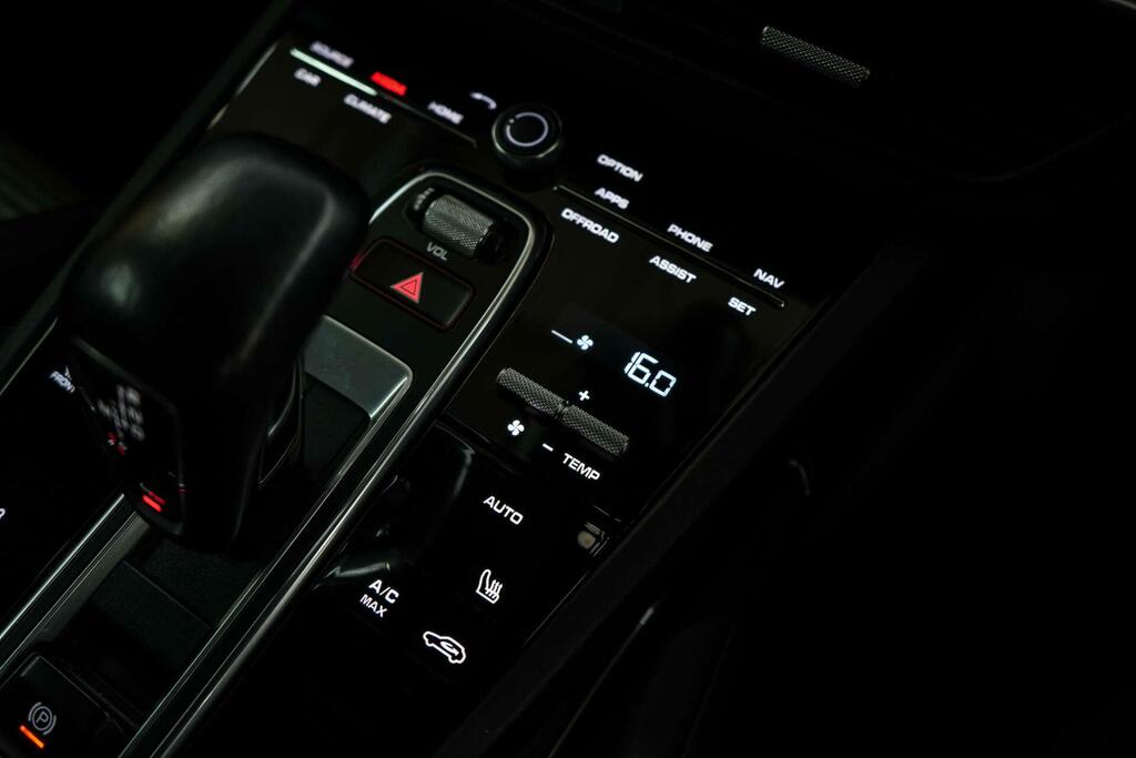 Porsche Cayenne V6 E-hybrid Blue #25