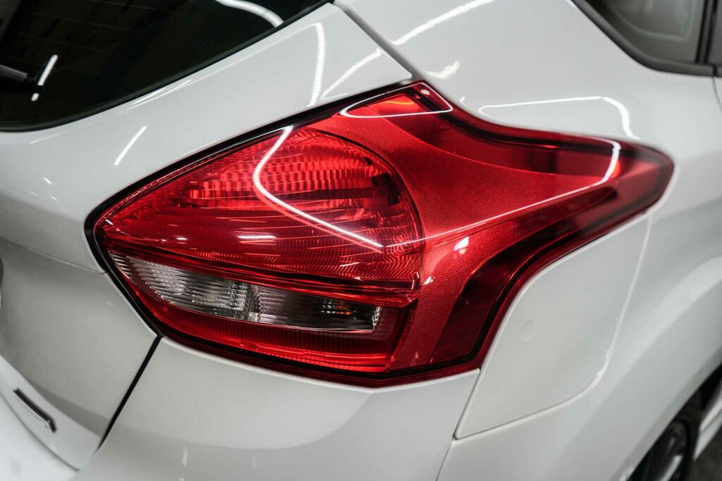 Ford Focus St-line Tdci White #9