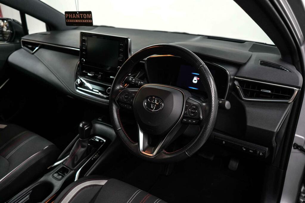 Toyota Corolla Icon Tech White #11