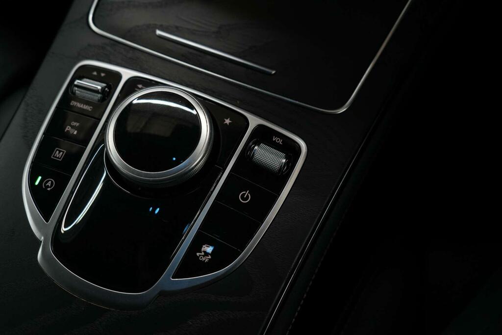 Mercedes-Benz GLC Class Black #26
