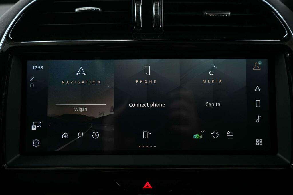 Jaguar XE Jaguar 2.0 D200 R-dynamic Black Saloon Black #32