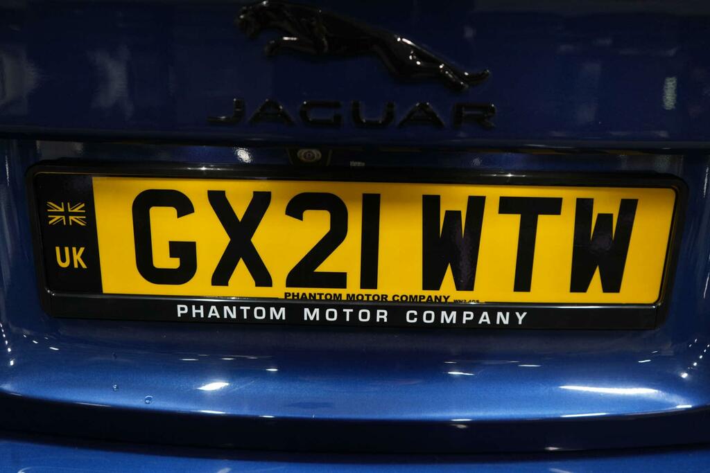 Jaguar XE Jaguar 2.0 D200 R-dynamic Black Saloon Black #50