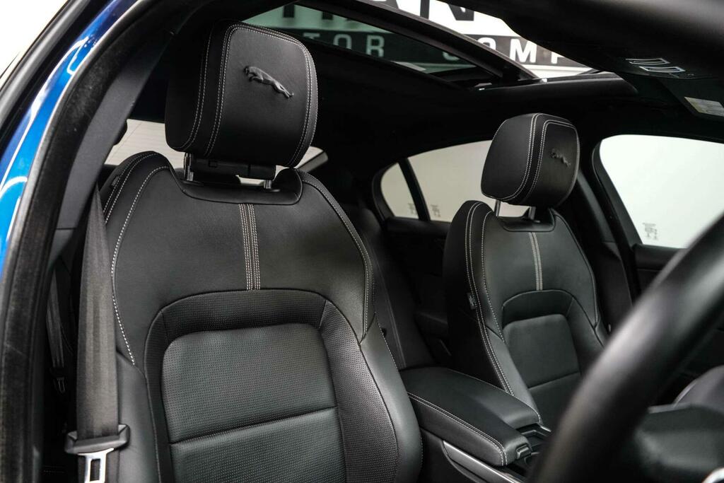 Jaguar XE Jaguar 2.0 D200 R-dynamic Black Saloon Black #13