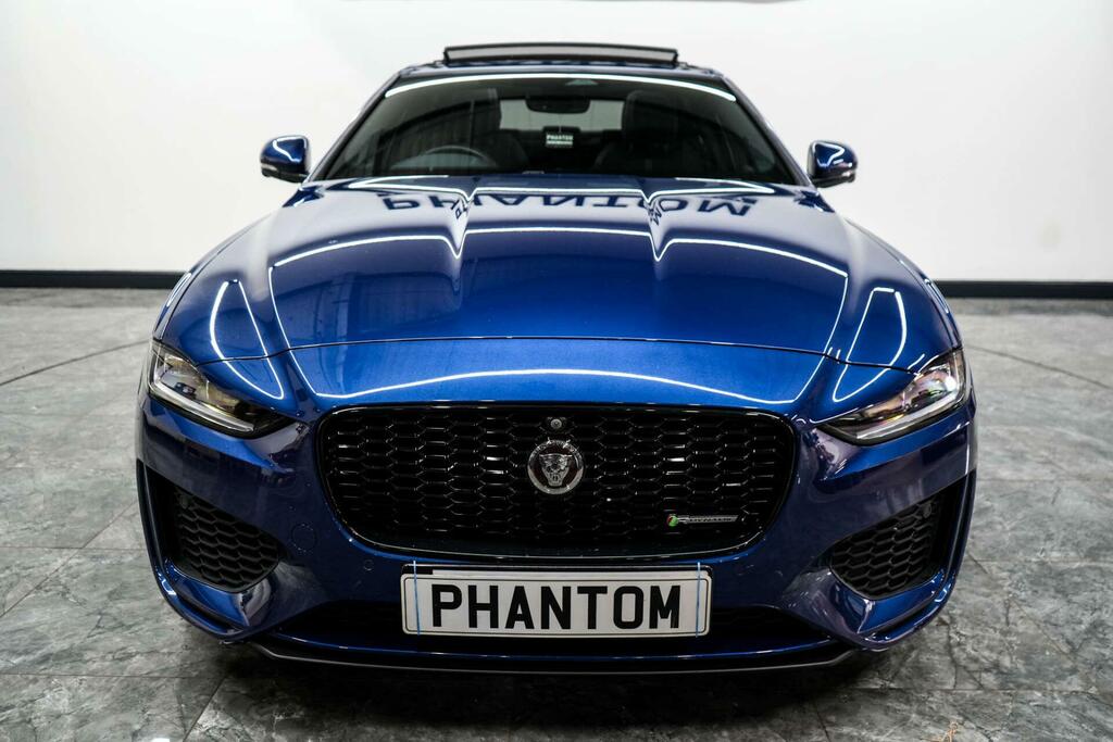 Jaguar XE R-dynamic Se Blue #5