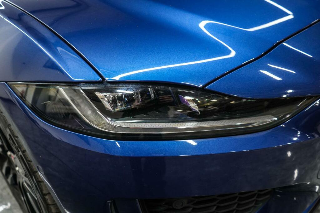Jaguar XE R-dynamic Se Blue #6