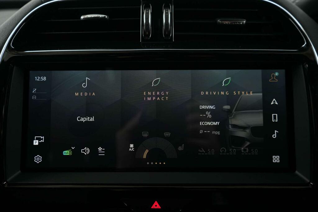Jaguar XE Jaguar 2.0 D200 R-dynamic Black Saloon Black #33