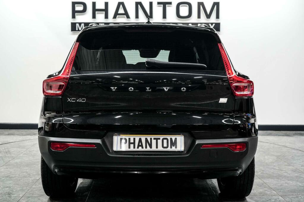 Volvo XC40 R-design Black #4